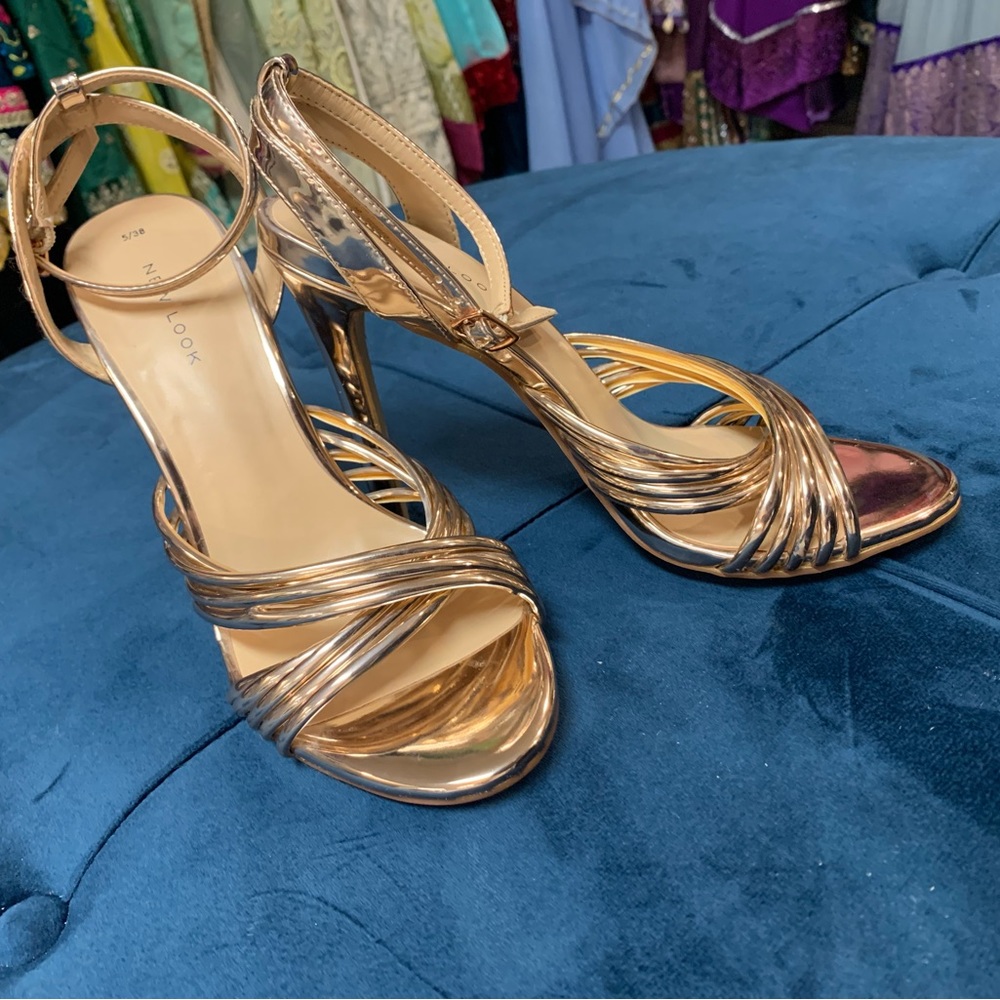 Rose gold BRAND NEW heels